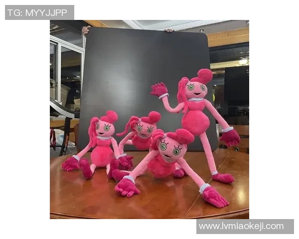 深圳东门足球明星玩偶引领潮流玩具与足球文化的完美结合